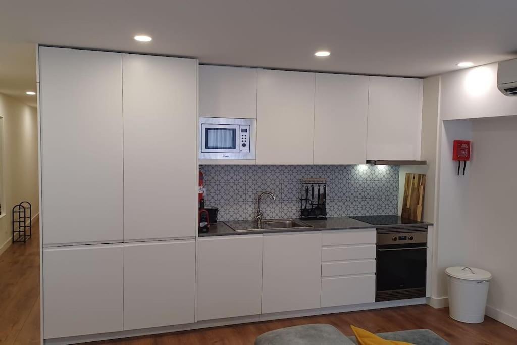 A H - Apartment Oporto Downtown ภายนอก รูปภาพ